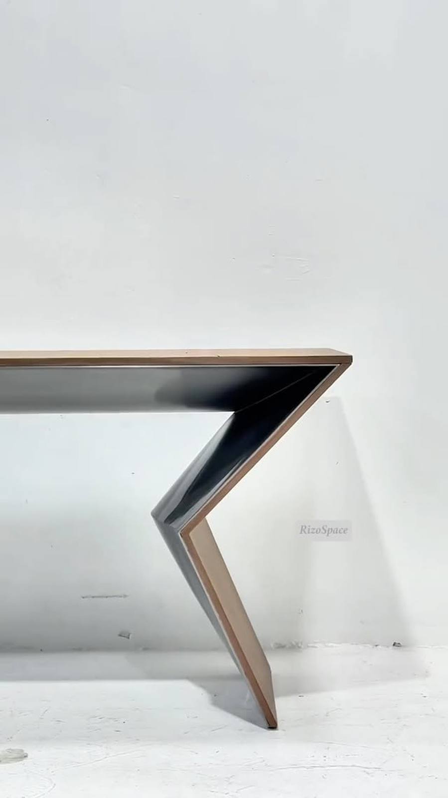 Secrets of architecture & furniture One constructs