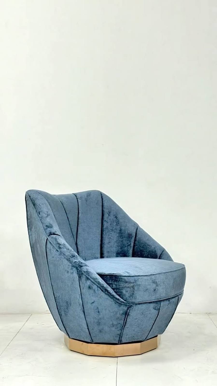 Diamond-cut aesthetics on this lounge chair.